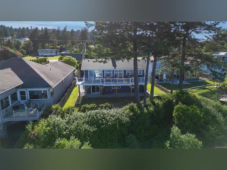 8693 Lochside Drive, North Saanich, BC, V8L 1M8 - 41