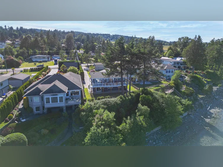 8693 Lochside Drive, North Saanich, BC, V8L 1M8 - 40