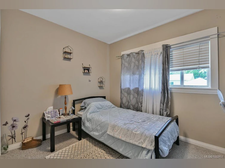 1441/1445 Montrose Avenue, Nanaimo, BC, V9T 5N2 - 12