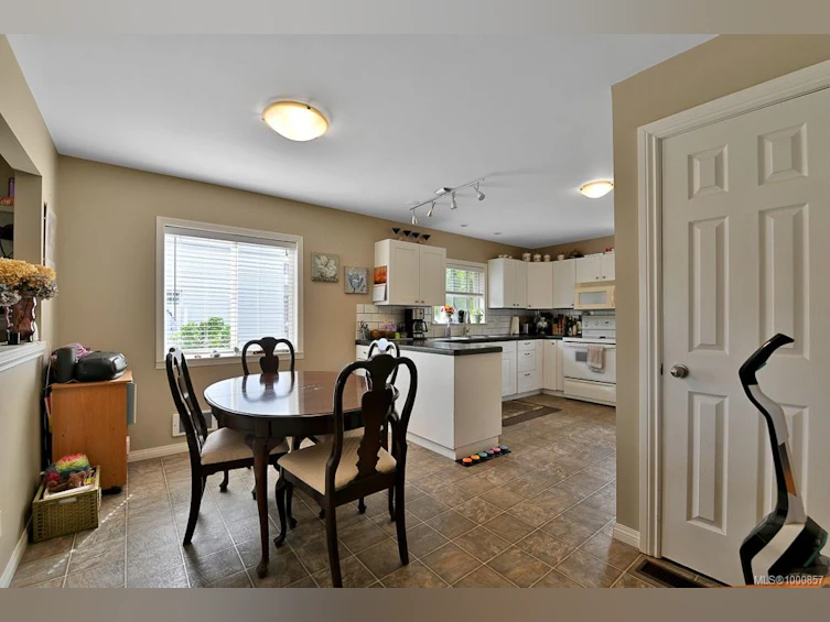 1441/1445 Montrose Avenue, Nanaimo, BC, V9T 5N2 - 29