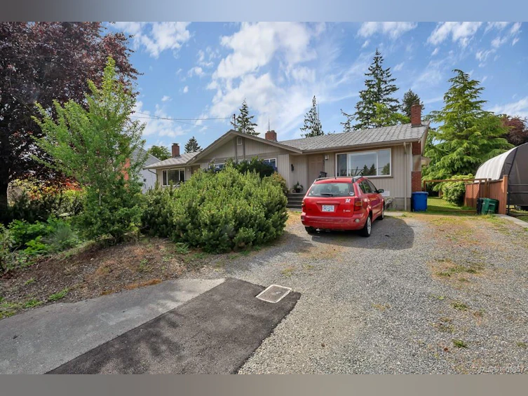 1441/1445 Montrose Avenue, Nanaimo, BC, V9T 5N2 - 2