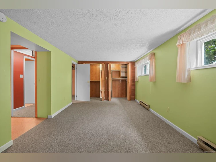 992 Ambassador Avenue, Saanich, BC, V8X 3N2 - 16