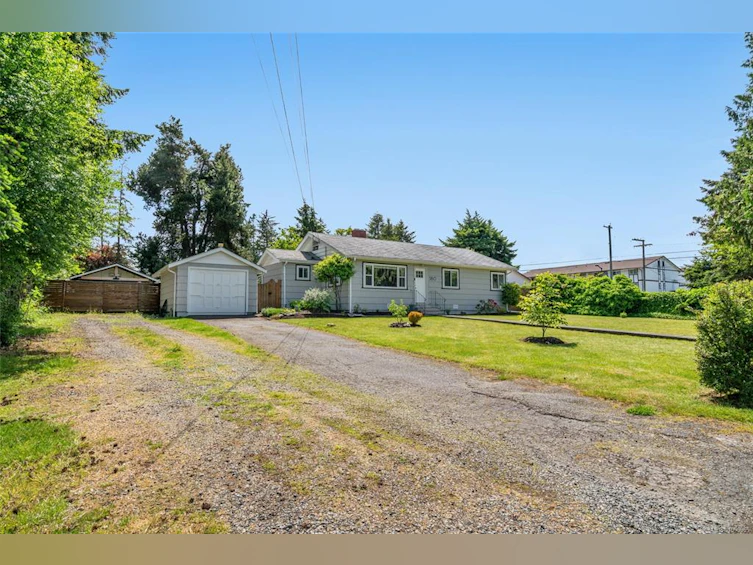 380 W Hirst Avenue, Parksville, BC, V9P 1K4 - 27