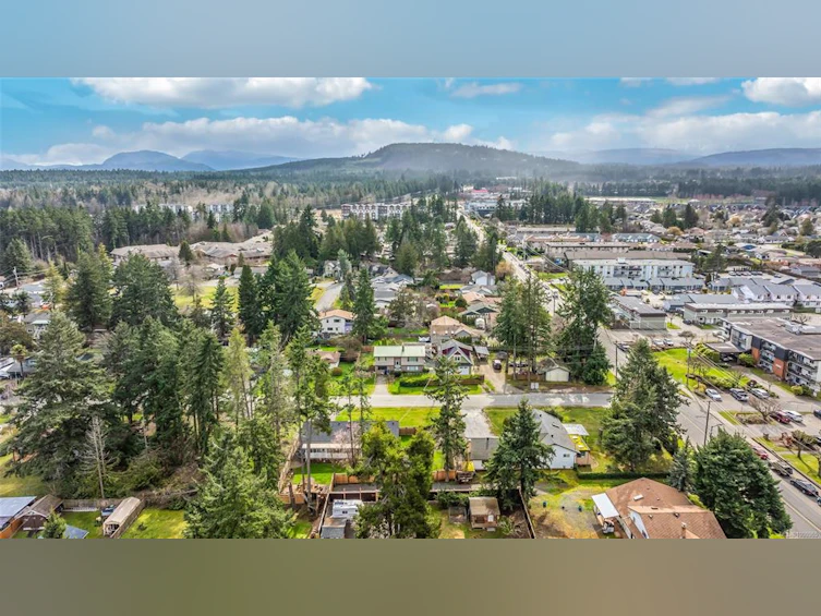 380 W Hirst Avenue, Parksville, BC, V9P 1K4 - 59