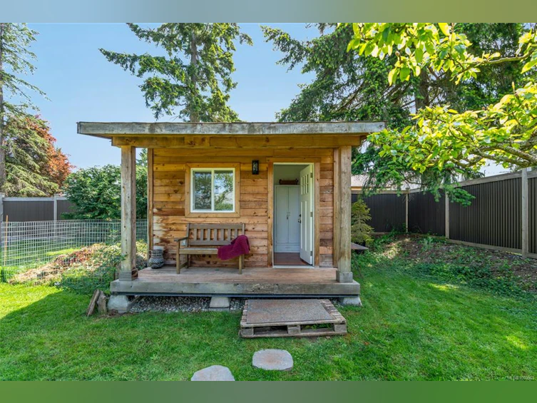 380 W Hirst Avenue, Parksville, BC, V9P 1K4 - 49