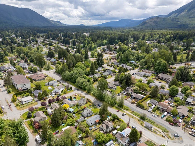 71 Wellington Road, Lake Cowichan, BC, V0R 2G0 - 36