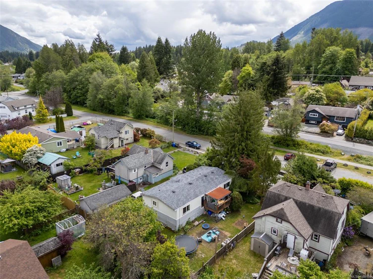 71 Wellington Road, Lake Cowichan, BC, V0R 2G0 - 28