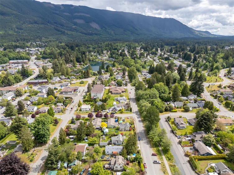71 Wellington Road, Lake Cowichan, BC, V0R 2G0 - 37
