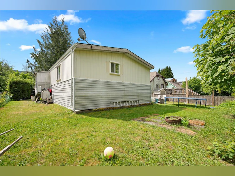 71 Wellington Road, Lake Cowichan, BC, V0R 2G0 - 20