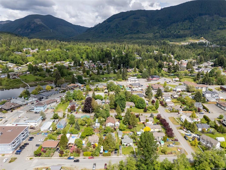 71 Wellington Road, Lake Cowichan, BC, V0R 2G0 - 32
