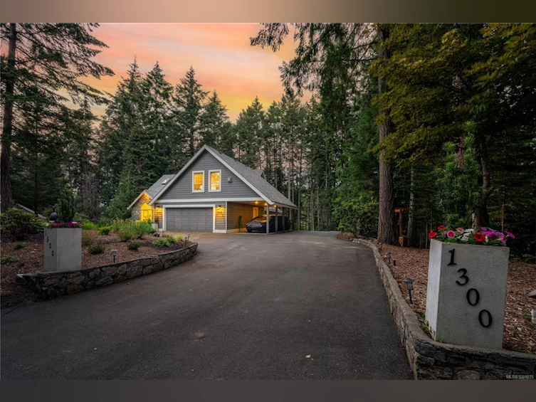1300 Maple Road, North Saanich, BC, V8L 5P7 - 43