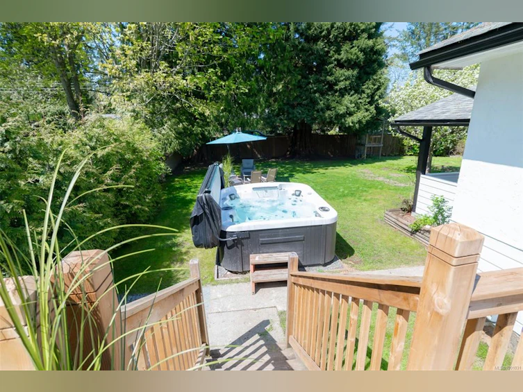 1025 Maple Lane Drive, Parksville, BC, V9P 1T3 - 11