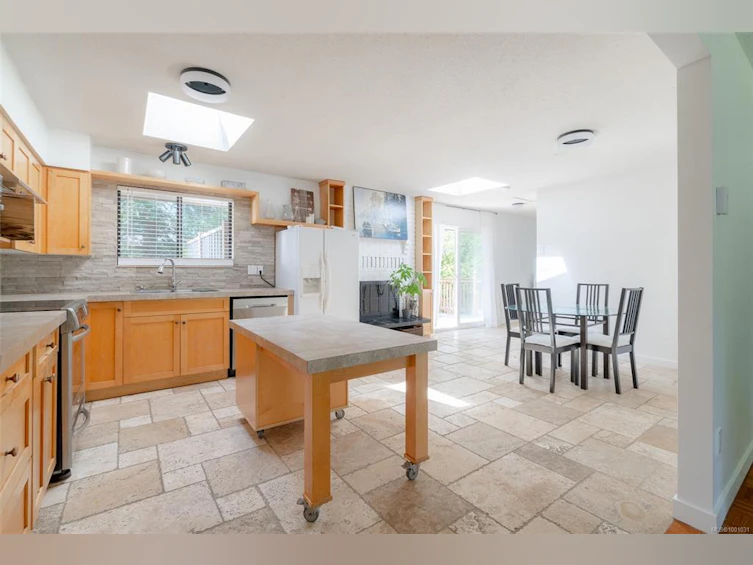 1025 Maple Lane Drive, Parksville, BC, V9P 1T3 - 19