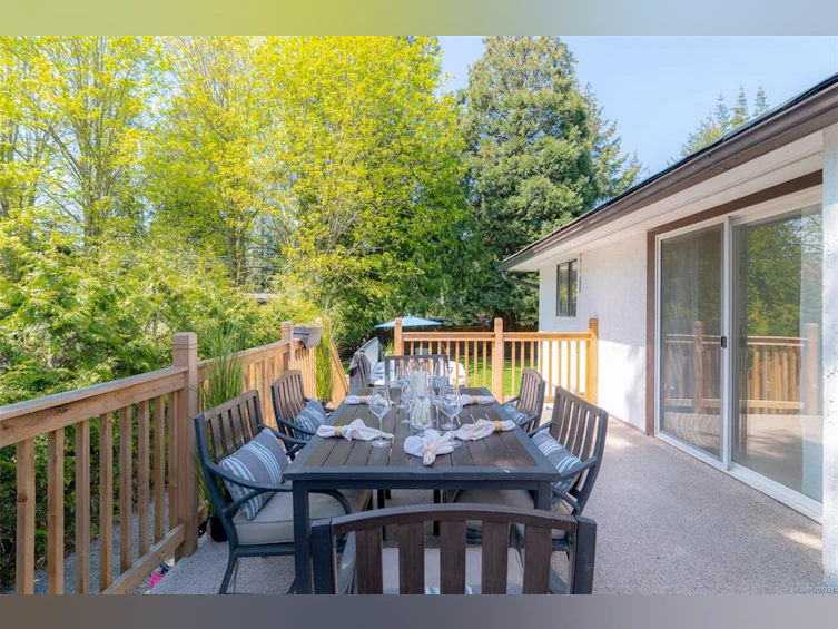 1025 Maple Lane Drive, Parksville, BC, V9P 1T3 - 10