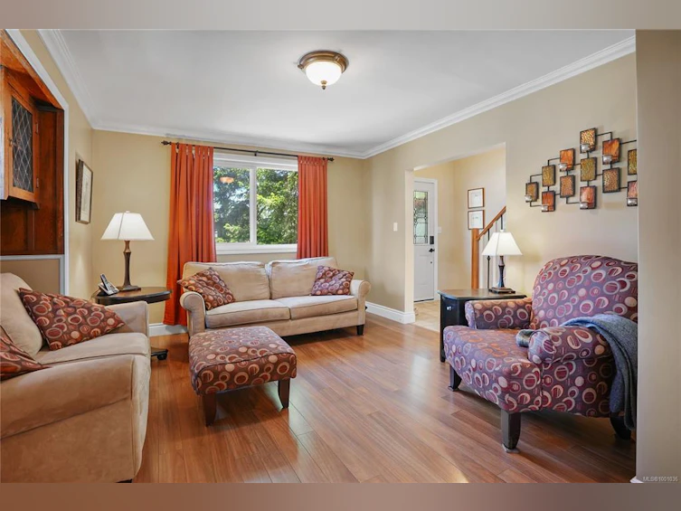 475 Walter Avenue, Saanich, BC, V9A 2E6 - 4