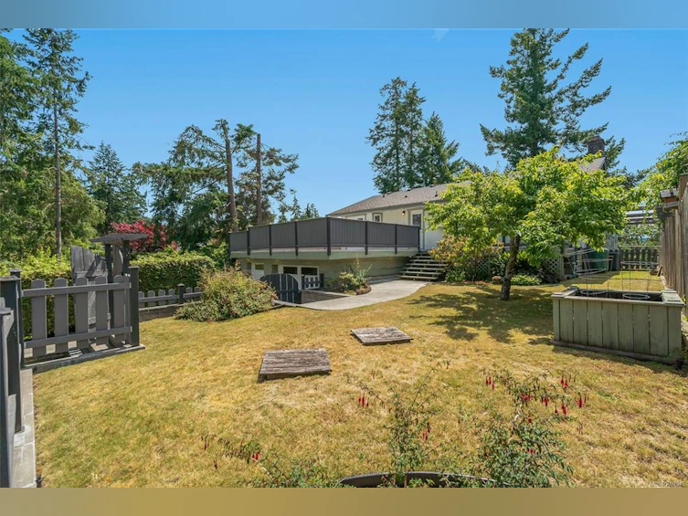 1562 Marina Way, Nanoose, BC, V9P 9B6 - 11
