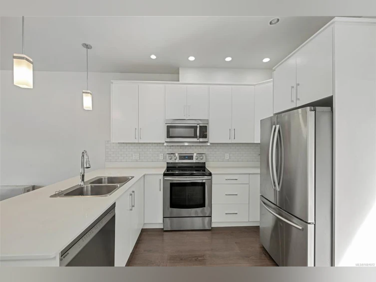 933 Solitaire Landing, Langford, BC, V9C 0J9 - 12