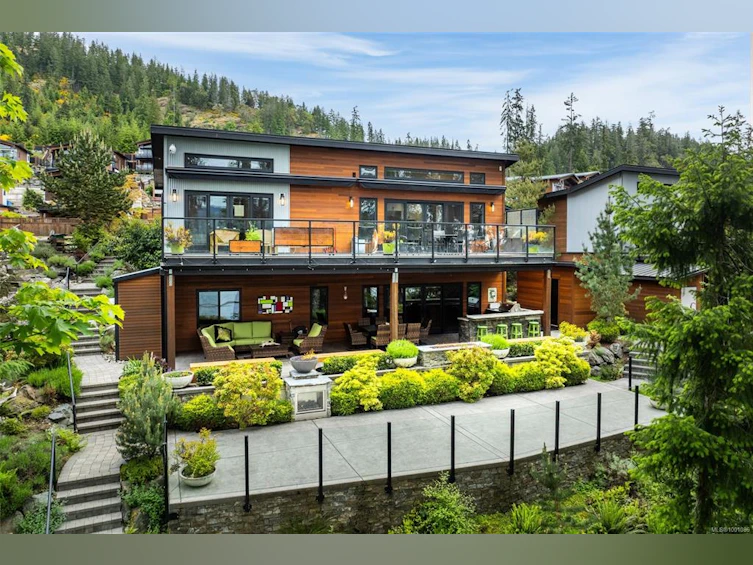 7424 Cottage Way, Lake Cowichan, BC, V0R 2G1 - 36