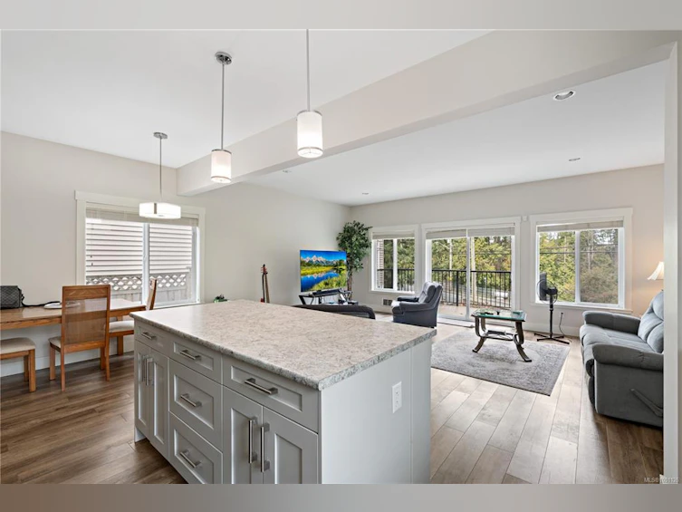 671 Bowen Road, Nanaimo, BC, V9R 2A3 - 6