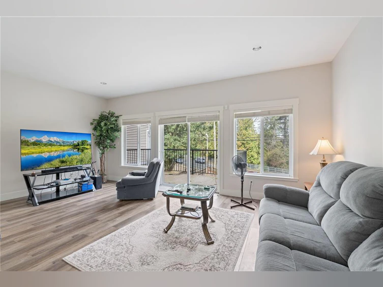 671 Bowen Road, Nanaimo, BC, V9R 2A3 - 9