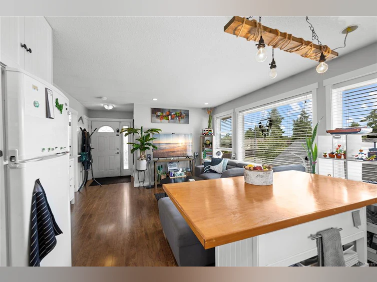 174 E Stanford Avenue, Parksville, BC, V9P 1M2 - 3