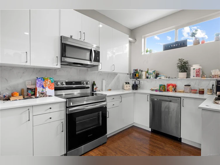 174 E Stanford Avenue, Parksville, BC, V9P 1M2 - 16