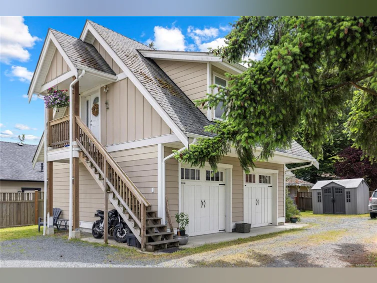 174 E Stanford Avenue, Parksville, BC, V9P 1M2
