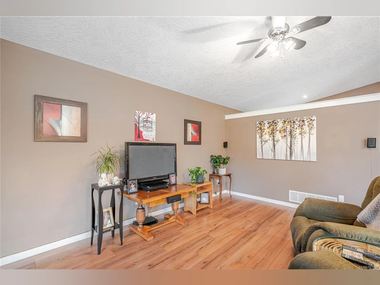 12-7586 Tetayut Road, Central Saanich, BC, V8M 0B4 - 8