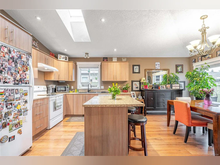 12-7586 Tetayut Road, Central Saanich, BC, V8M 0B4 - 16