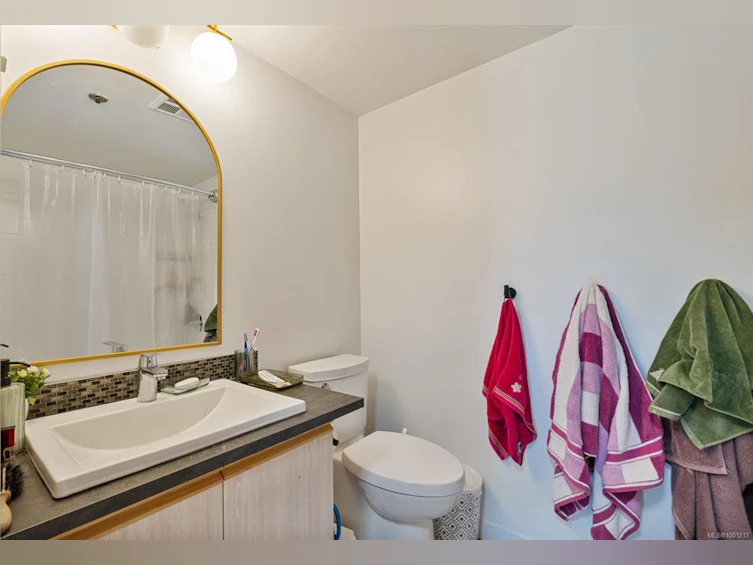 212-545 Manchester Road, Victoria, BC, V8T 5H6 - 17