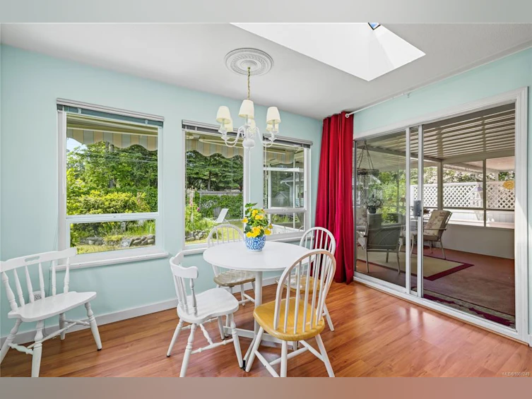 581 Aspen Avenue, Qualicum Beach, BC, V0R 1T0 - 8