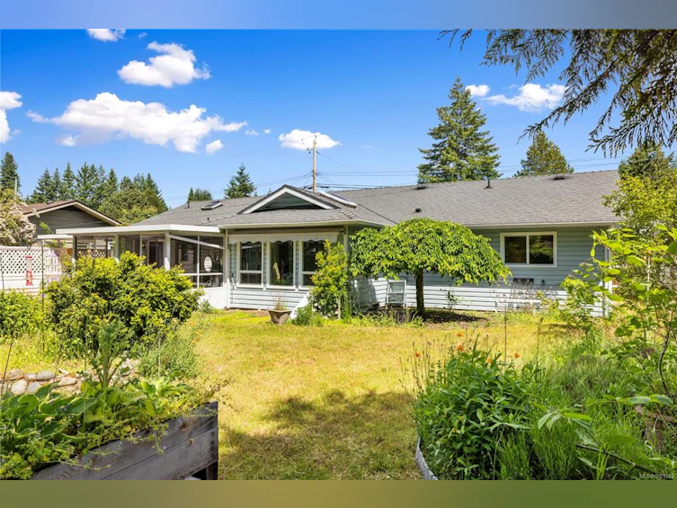 581 Aspen Avenue, Qualicum Beach, BC, V0R 1T0 - 12