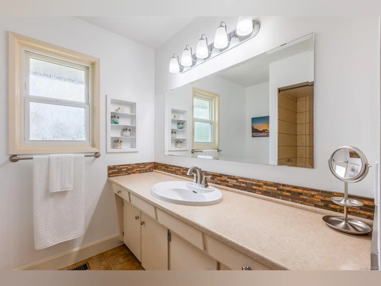 626 17th Street, Courtenay, BC, V9N 1Z1 - 32