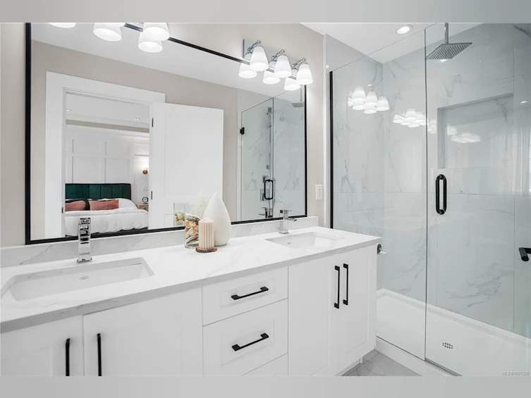309 Cadillac Avenue, Saanich, BC, V8Z 1V2 - 15