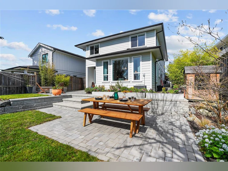 309 Cadillac Avenue, Saanich, BC, V8Z 1V2 - 24