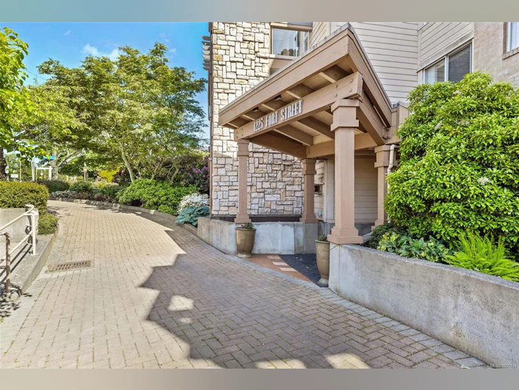 101-1225 Fort Street, Victoria, BC, V8V 4R2 - 6