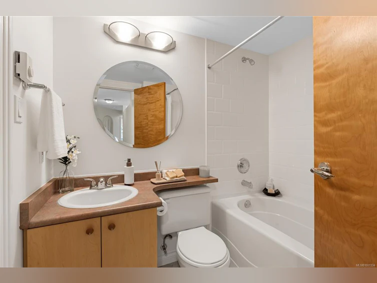 101-1225 Fort Street, Victoria, BC, V8V 4R2 - 23