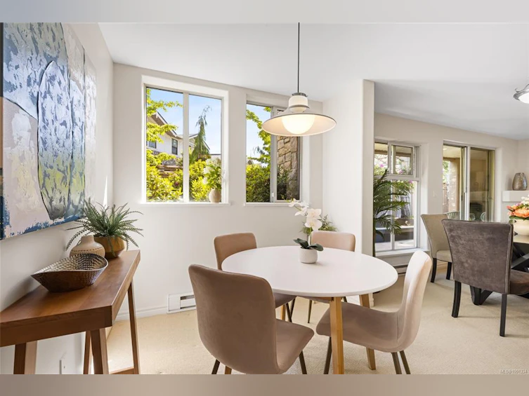 101-1225 Fort Street, Victoria, BC, V8V 4R2 - 2