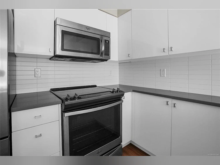 205-785 Tyee Road, Victoria, BC, V9A 0G2 - 4