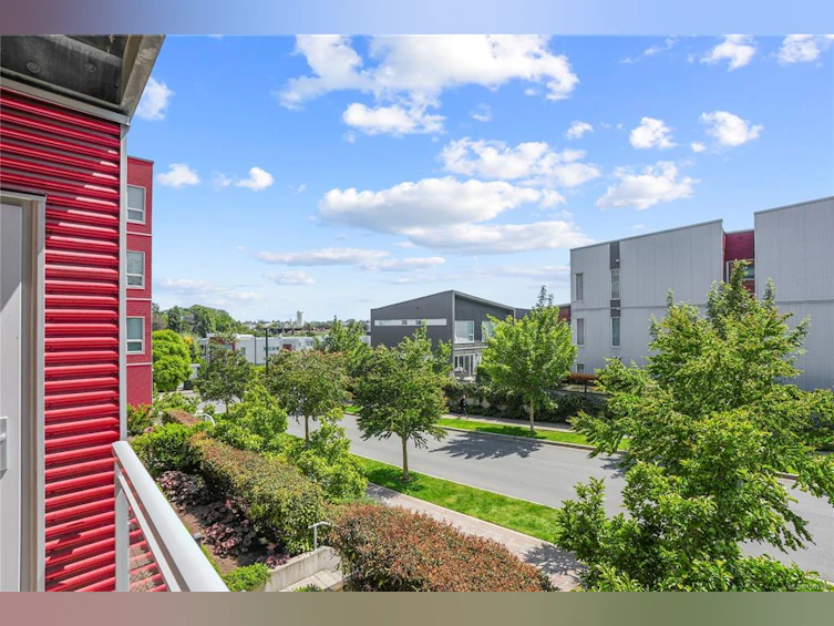 205-785 Tyee Road, Victoria, BC, V9A 0G2 - 14