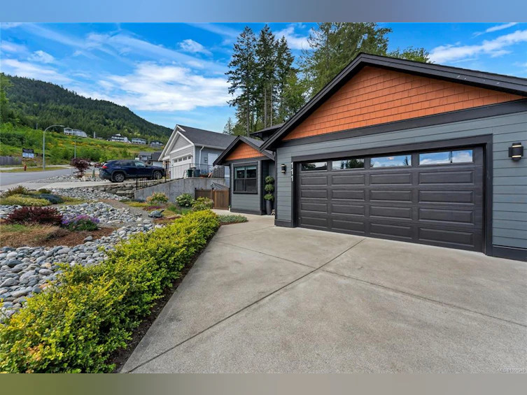 111 Rollie Rose Drive, Ladysmith, BC, V9G 0B7 - 3