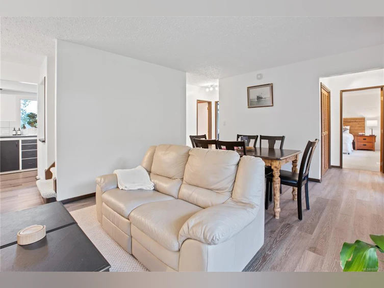 232 Albion Crescent, Ucluelet, BC, V0R 3A0 - 4