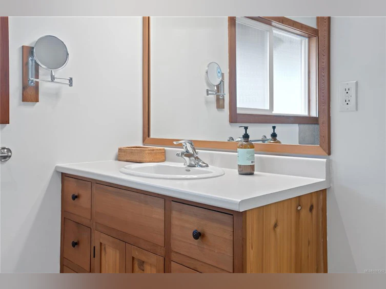 232 Albion Crescent, Ucluelet, BC, V0R 3A0 - 13