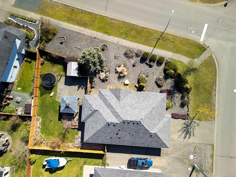 3357 Mill Street, Cumberland, BC, V0R 1S0 - 36