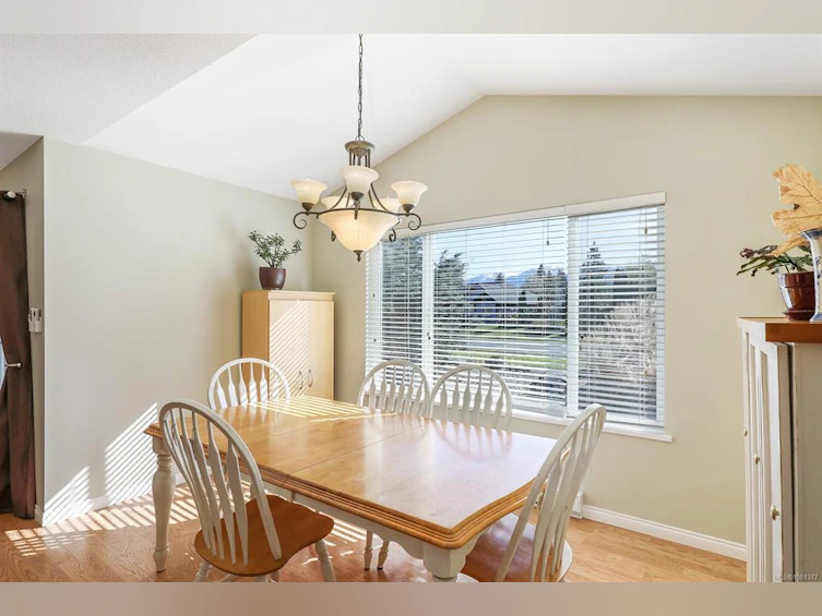 3357 Mill Street, Cumberland, BC, V0R 1S0 - 7