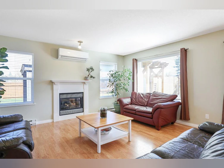 3357 Mill Street, Cumberland, BC, V0R 1S0 - 3