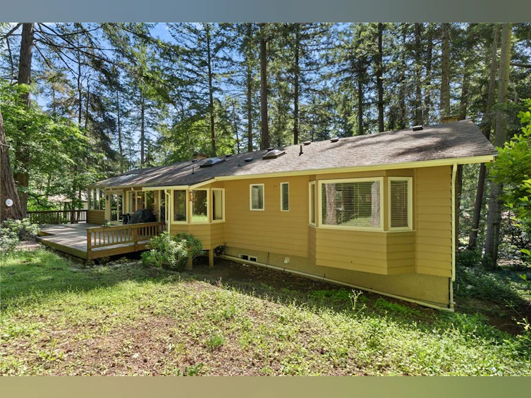 956 Carolwood Drive, Saanich, BC, V8X 3V1 - 42
