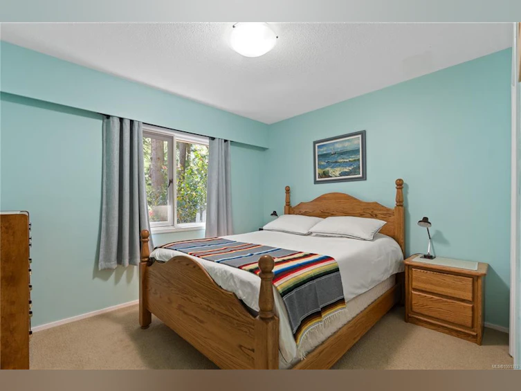 956 Carolwood Drive, Saanich, BC, V8X 3V1 - 22