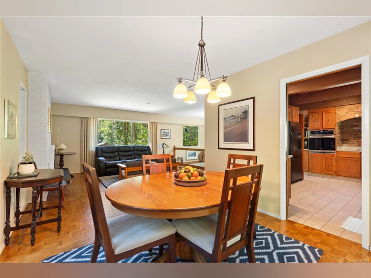956 Carolwood Drive, Saanich, BC, V8X 3V1 - 12