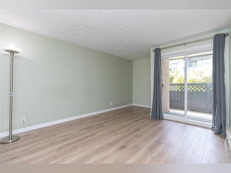 104-3900 Shelbourne Street, Saanich, BC, V8P 4H8 - 27